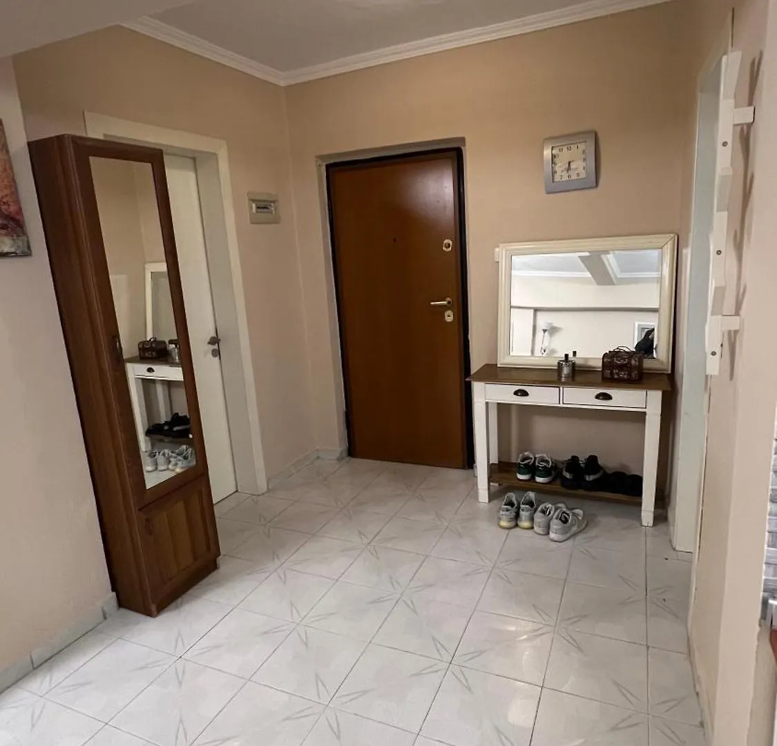 Bright & Roomy Center 티라나 0*,  알바니아