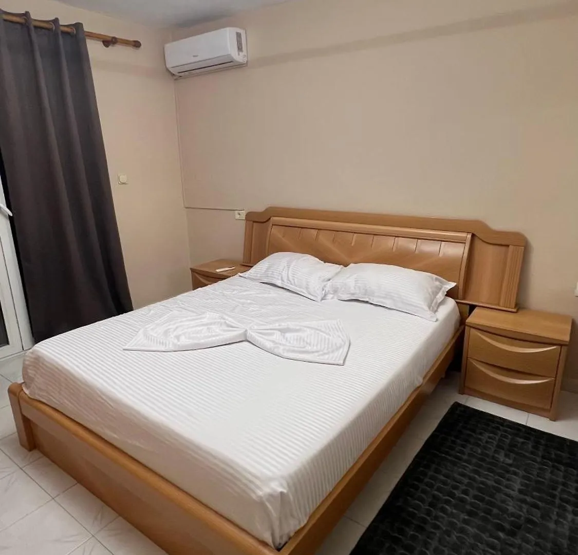 아파트 Bright & Roomy Center 티라나