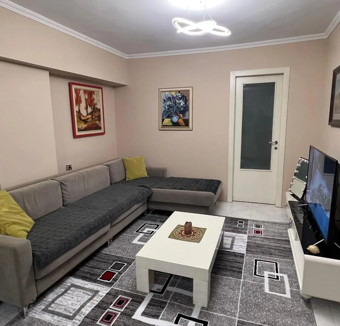 Bright & Roomy Center Tiran 0*,  Arnavutluk
