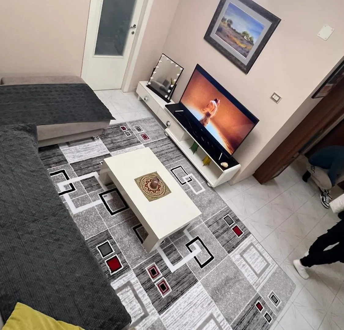 Bright & Roomy Center Tiran Daire